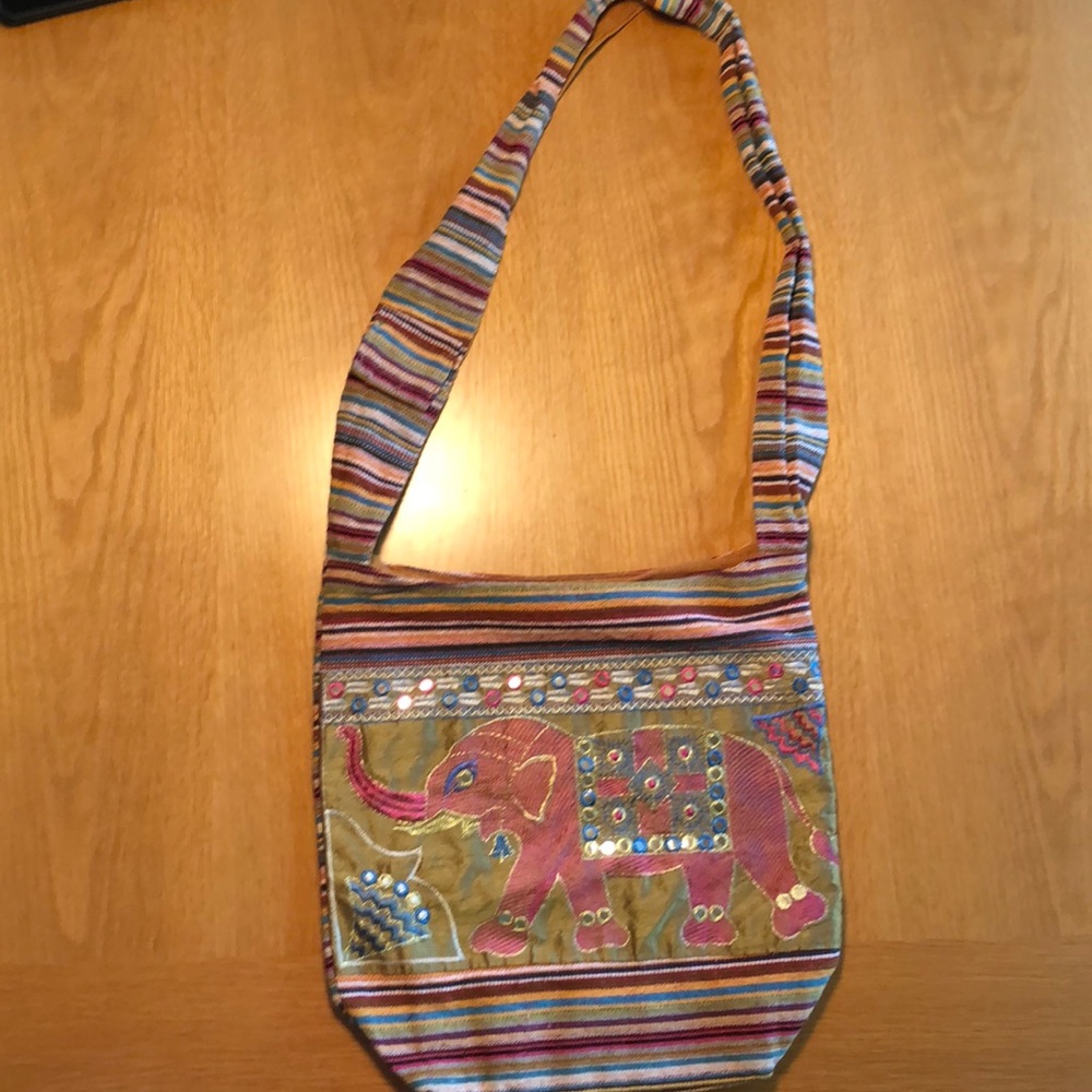 🐘🧡NWOT Fabric elephant purse, from Thailand🧡🐘